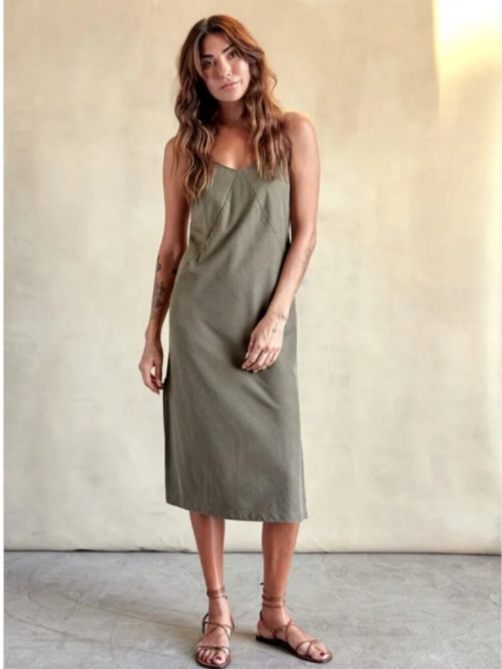 Outerknown V-Neck Sleeveless Cotton /Tencel Midi Dress in Army Green Small